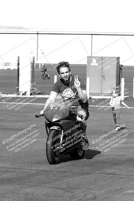 media/Mar-13-2022-SoCal Trackdays (Sun) [[112cf61d7e]]/Around the Pits/